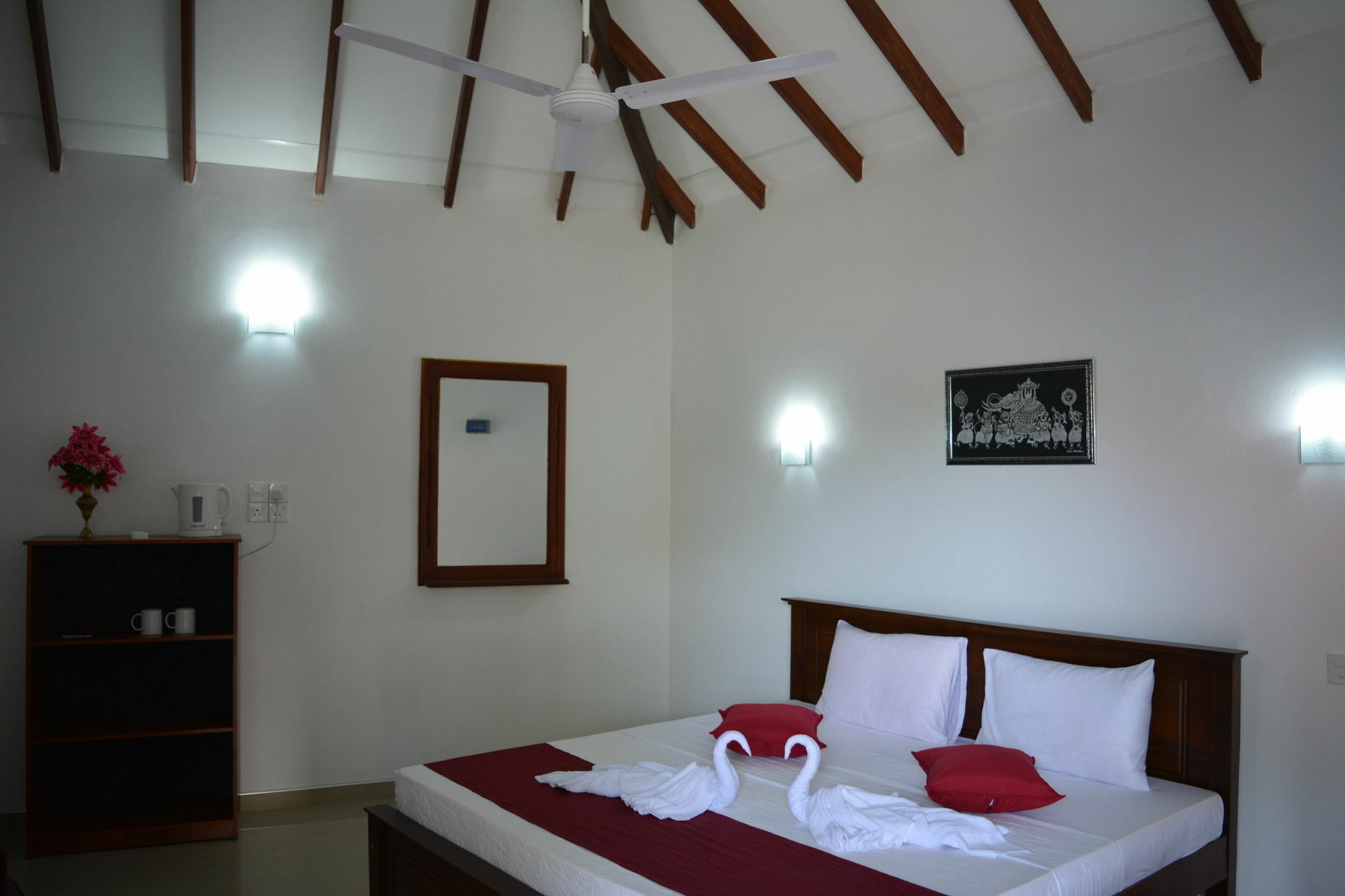 Blue Whale Lagoon Resort Ahangama Extérieur photo